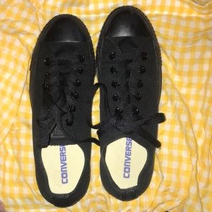 ALL BLACK CONVERSE